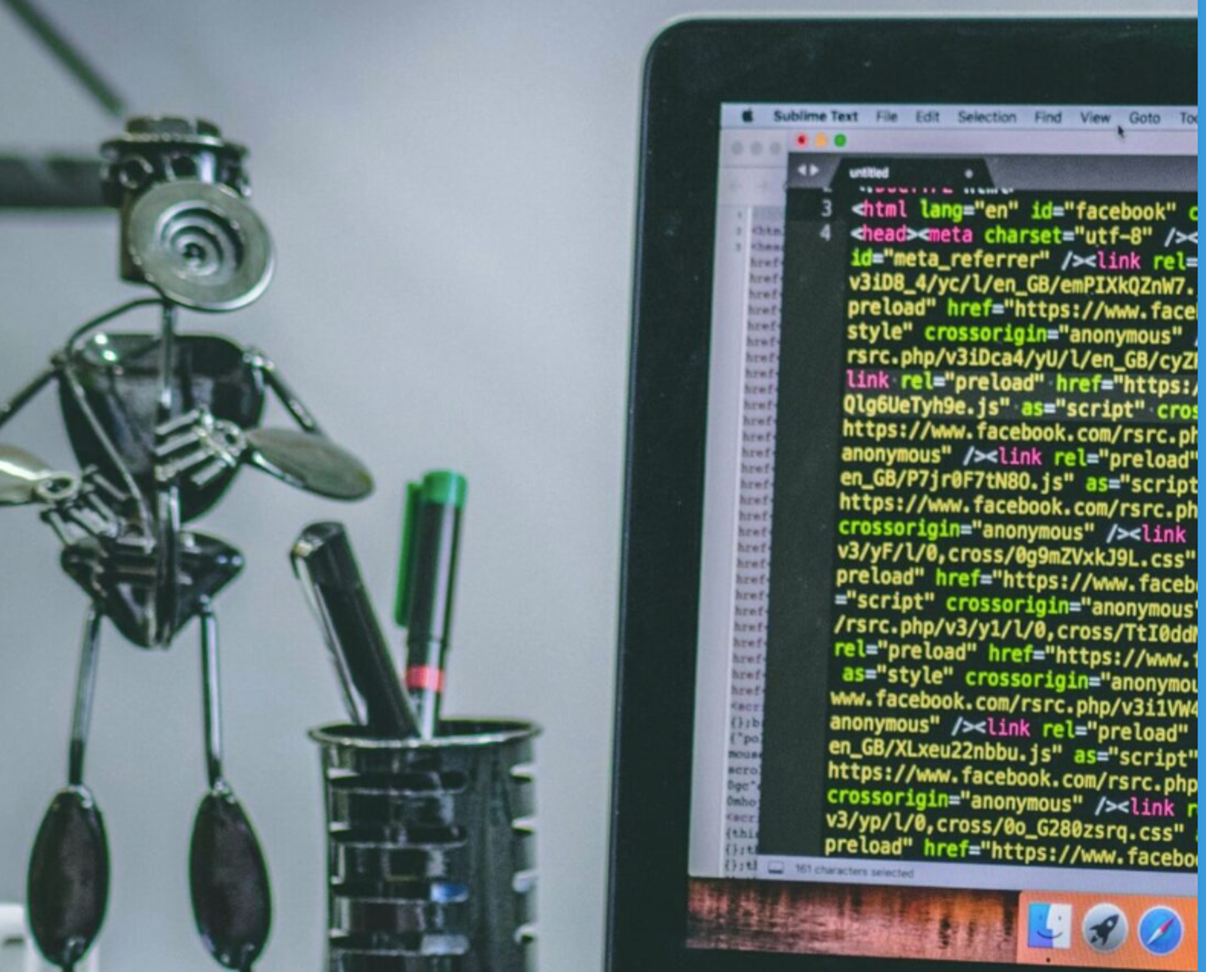 En datamaskin som viser programmering En datamaskin som viser programmering